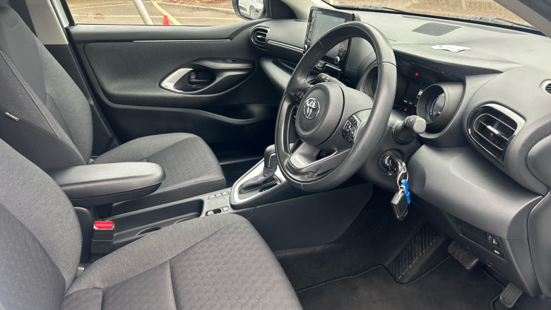 Toyota Yaris 1.5 Hybrid Design 5dr CVT Hybrid Hatchback